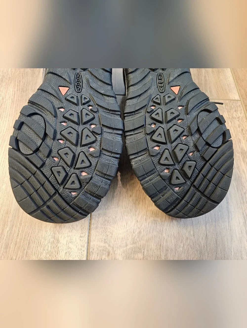KEEN Women's Waterproof Hilimg Shoes - Size 8 - Picture 7 of 9